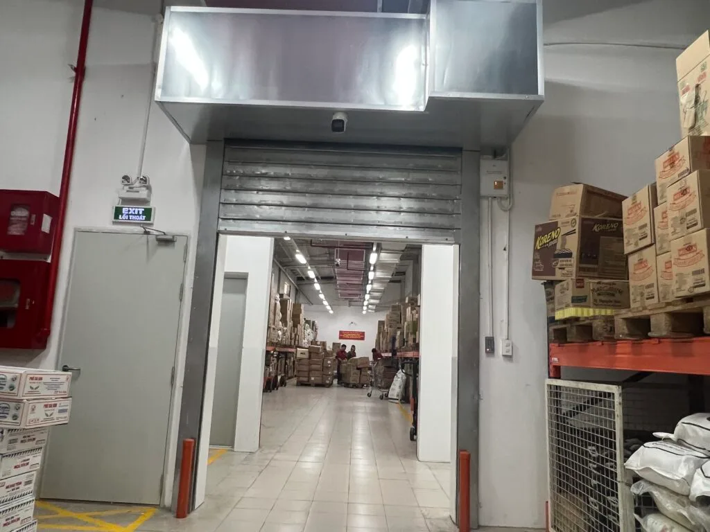 “Chúng tôi đã chọn đúng” – Câu chuyện từ Trung tâm thương mại GO! Thăng Long và hành trình tin tưởng Shielddoor 1 Cửa cuốn chống cháy EI60 của Shielddoor lắp đặt tại tầng hầm Big C Trần Duy Hưng